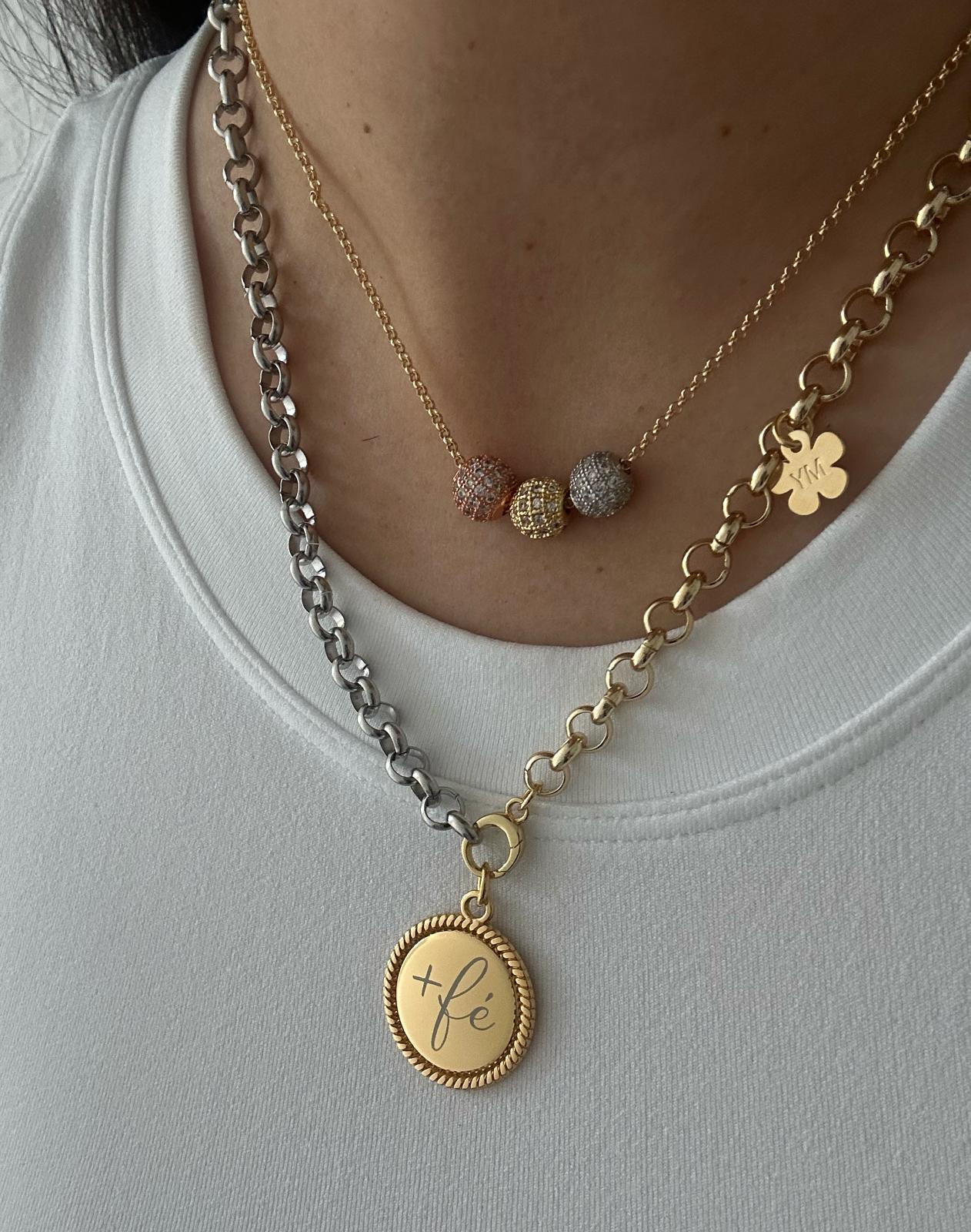 Bendícenos Virgencita