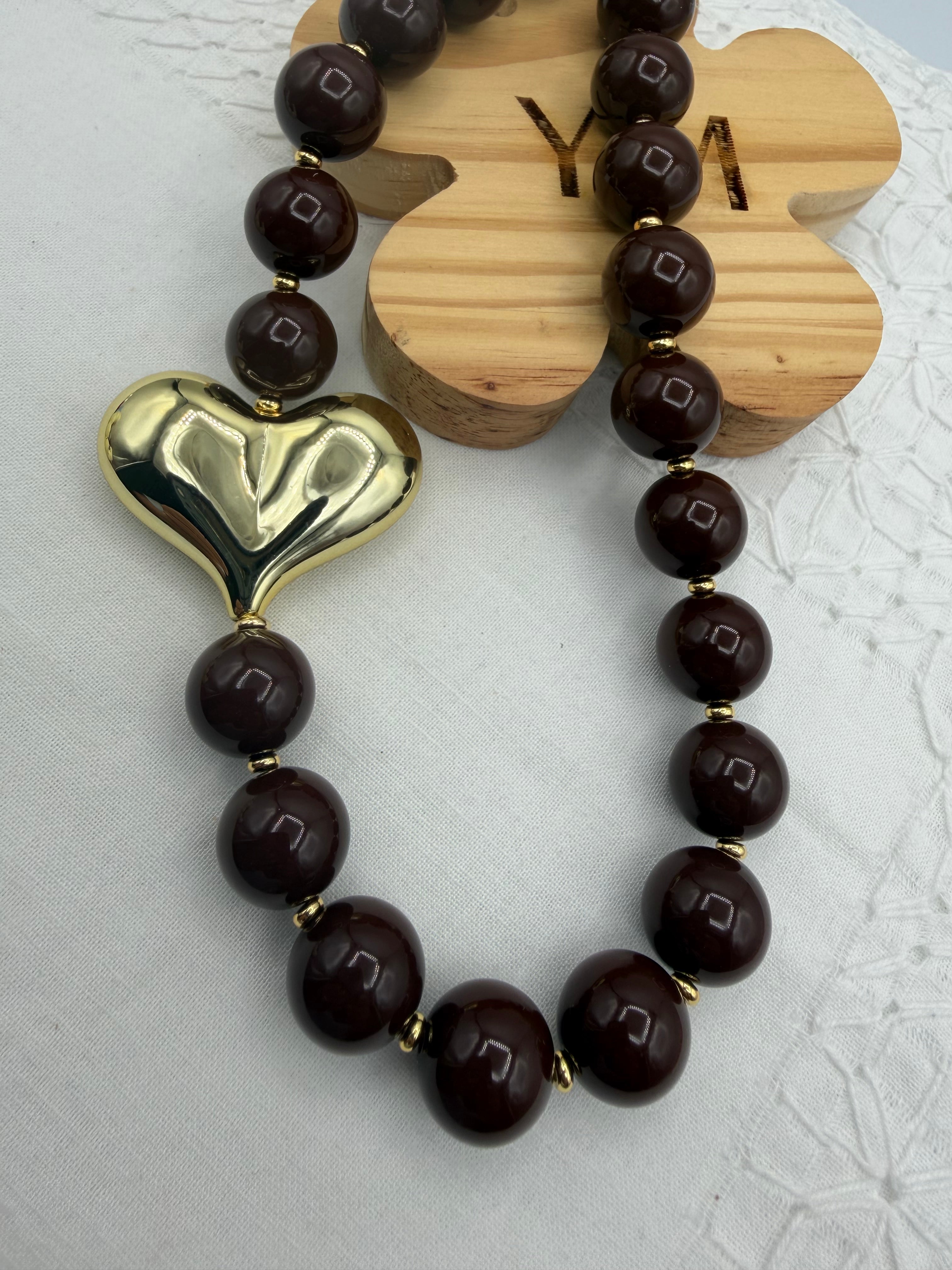Collares Isaba